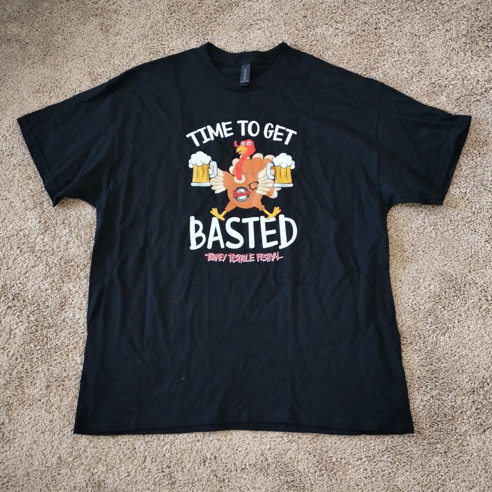 Gildan Black Short Sleeve Tee with Thanksgiving Graphic